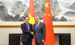 Çin Dışişleri Bakanı, Vietnamlı özel temsilciyle görüştü
