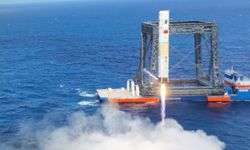 Çin, Uzun Yürüyüş-10 taşıyıcı roketinin alçak irtifa uçuş testini gerçekleştirdi