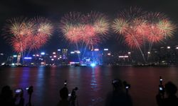 Hong Kong'da Çin Yeni Yılı havai fişeklerle kutlandı