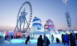 Çin'deki Harbin Buz ve Kar Dünyası hava sıcaklıklarının yükselmesiyle kapılarını erken kapadı