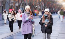 Çin'e vizesiz giriş yapan yabancı sayısı 2025'te yüzde 49,5 arttı