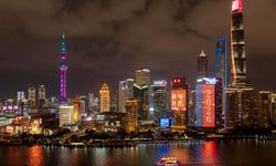 Çin'in Shanghai kentinde 2025 yılında günde 320'den fazla yeni teknoloji şirketi kuruldu