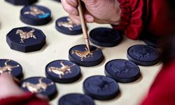 Çin'in Anhui eyaletinde asırlık Hui mürekkebi zanaatı At Yılı için yeniden hayat buluyor