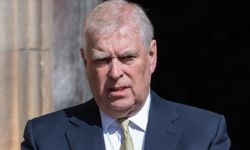 İngiltere Kralı III. Charles'ın kardeşi Andrew, kamu görevini kötüye kullanma şüphesiyle tutuklandı