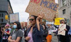 ABD ve İsrail'in İran'a yönelik hava saldırıları San Francisco'da protesto edildi