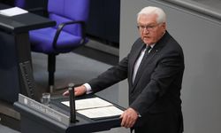 Almanya Cumhurbaşkanı: ABD ve İsrail'in İran'a yönelik saldırıları uluslararası hukuku ihlal ediyor