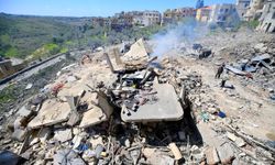 İsrail, Lübnan'da 3 katlı bir binayı vurdu: 19 ölü