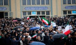 ABD-İsrail saldırısında hayatını kaybeden İran İstihbarat Bakanı Hatib için cenaze töreni düzenlendi