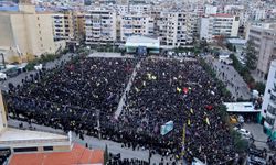 Lübnan'ın başkenti Beyrut'ta İran'a destek amacıyla protesto düzenlendi