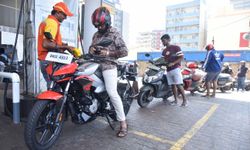 Sri Lanka'da yakıt rezervlerinin kontrolü için akaryakıtta karekod uygulaması getirildi