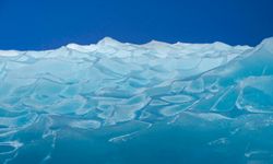 Araştırma: Dünya genelinde buzullar 2025'te rekor düzeyde eridi