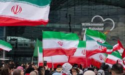 Berlin'de ABD ve İsrail'in askeri operasyonları protesto edildi