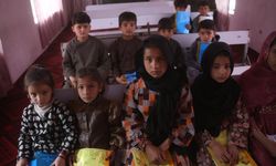 BM: Afganistan 2030'a kadar 25.000 kadın öğretmen ve sağlık çalışanını kaybedebilir