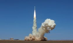 Çin, 8 uydu taşıyan Lijian-1 Y12 roketini fırlattı