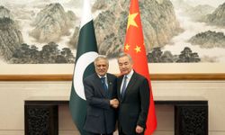 Çin Dışişleri Bakanı, Pakistanlı mevkidaşı ile Ortadoğu'yu görüştü