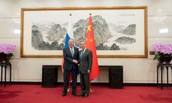 Çin Dışişleri Bakanı Wang, Beijing'de Rus mevkidaşı Lavrov ile görüştü
