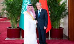 Çin Dışişleri Bakanı Wang Yi, Suudi mevkidaşı ile Ortadoğu'daki gelişmeleri görüştü