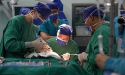 Çin'de çığır açan gelişme: Felçli hasta beyin-bilgisayar arayüzüyle el kontrolünü yeniden kazandı