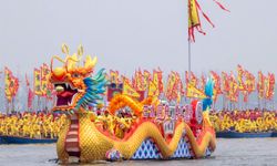 Çin'deki Qintong Tekne Festivali, 10.000'i aşkın kürekçinin katılımıyla düzenlendi