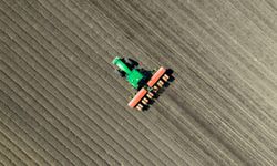 Çin'in Heilongjiang eyaletinde gelişmiş tarım makineleri ilkbahar tarımını destekliyor