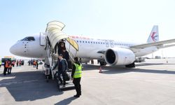 Çin'in yerli büyük yolcu uçağı C919, Harbin-Shanghai hattında ilk uçuşunu yaptı