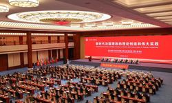Çin'in yönetişiminde teorik inovasyon ve başlıca uygulamalar konulu forum Beijing'de düzenlendi