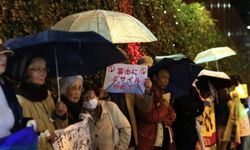 Japon hükümetinin uzun menzilli füze konuşlandırma kararı Tokyo'da protesto edildi