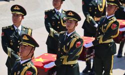 Kore Savaşı'nda ölen 12 Çinli askerin naaş kalıntıları toprağa verildi