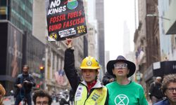 New York'ta 'Dünya Günü' kapsamında Trump karşıtı protesto düzenlendi