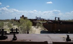 Özbekistan'ın Moynak kentinde Aral Gölü'nden geriye 'gemi mezarlığı' kaldı