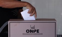 Peru'da devlet başkanlığı seçimi için halk sandık başında