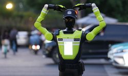 Çin'in Hangzhou kentinde trafiği akıllı robotlar yönetiyor