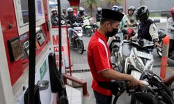 Endonezya, yükselen petrol fiyatları karşısında elektriğe yönelecek