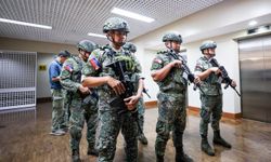 Filipinler Senatosu'nda silah sesleri