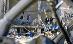 İsrail ateşkese rağmen Lübnan'a saldırılarını sürdürüyor