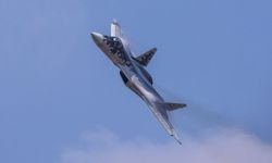 Rusya, iki koltuklu Su-57 savaş uçağının test uçuşlarına başladı