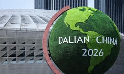 Çin Başbakanı Li, Yaz Davos Forumu'na katılacak