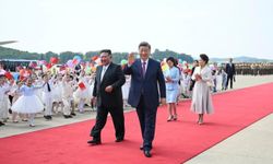 Çin Cumhurbaşkanı Xi Jinping, onuruna düzenlenen veda töreniyle Pyongyang'dan ayrıldı