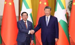 Çin Cumhurbaşkanı Xi, Myanmar Devlet Başkanı ile bir araya geldi