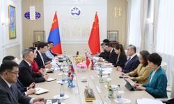 Çin Dışişleri Bakanı Wang, Moğol mevkidaşı ile görüştü