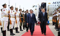Myanmar Devlet Başkanı Min Aung Hlaing, Çin'de