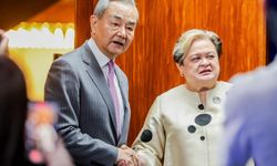 Çin Dışişleri Bakanı: İkili ilişkiler kritik bir dönemeçte, Filipinler doğru kararlar almalı