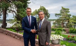 Çin Dışişleri Bakanı Wang Yi, Finlandiya Cumhurbaşkanı Alexander Stubb ile bir araya geldi