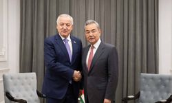 Çin Dışişleri Bakanı Wang Yi, Tacikistanlı mevkidaşıyla görüştü