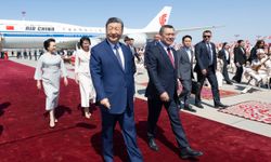 Çin Cumhurbaşkanı Xi, Bişkek'te Kırgızistan Cumhurbaşkanı Caparov ile görüştü
