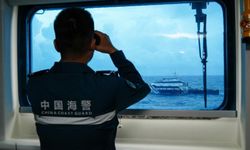 Çin: Filipinler, Ren'ai Jiao'da 'karaya oturtulan' gemiyi çekmeli