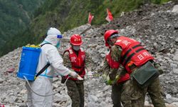Çin'de heyelan bölgesinde dezenfeksiyon çalışmaları gerçekleştirildi