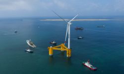 Çin'in tayfuna dayanıklı ilk 16 megavatlık yüzer rüzgar enerjisi platformu devreye alındı