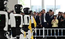 Sırbistan'da Çinli şirketle ortaklaşa kurulan insansı robot fabrikası seri üretime başladı