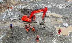 Çin, sınır kapısındaki heyelanın ardından 1.720 Nepalli bölge sakinine yardım ulaştırdı